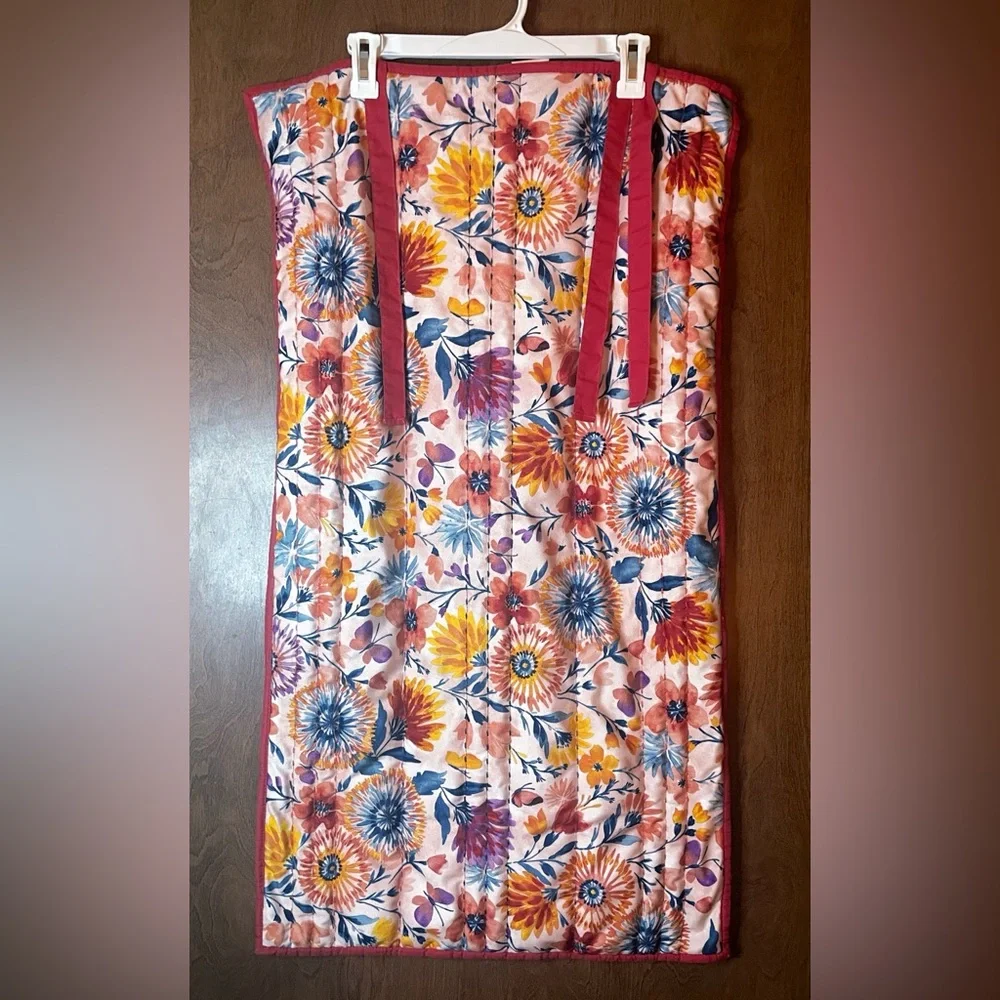 Pioneer Woman King Sham 1x Red White Multi-Color Floral Missing One Tie